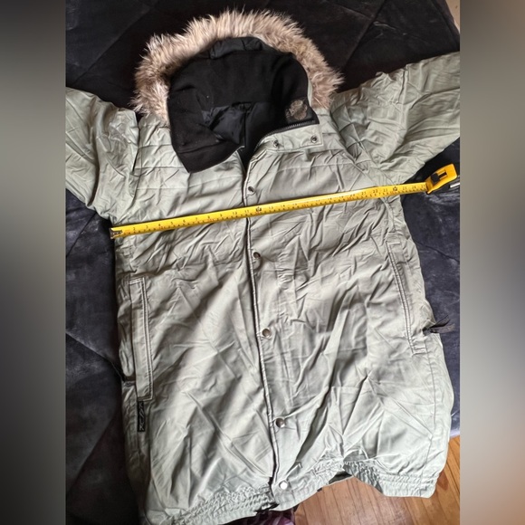 Kanuk winter coat size 3 - Picture 7 of 8
